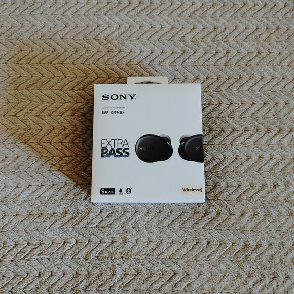 headphones wf xb700 colors